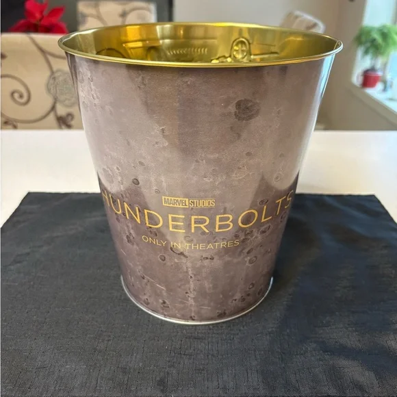 Marvel Studios Thunderbolts Metallic Popcorn Bucket - Picture 1 of 8